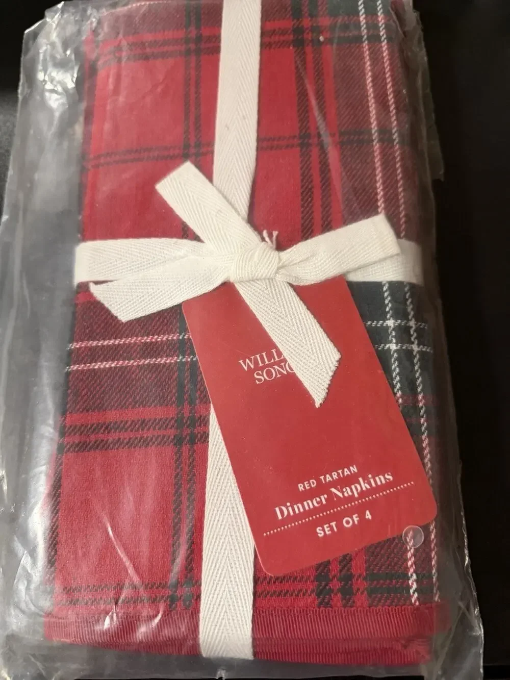NWT Williams Sonoma Red Tartan Plaid Dinner Napkins Set of 4 Christmas Holiday